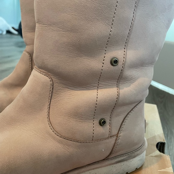 UGG Boots - Picture 2 of 11